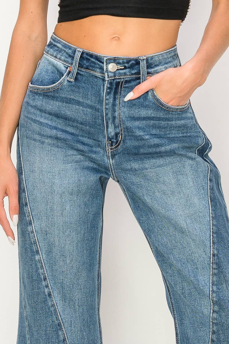 HIGH RISE RELAXED FLARED LEG JEANS