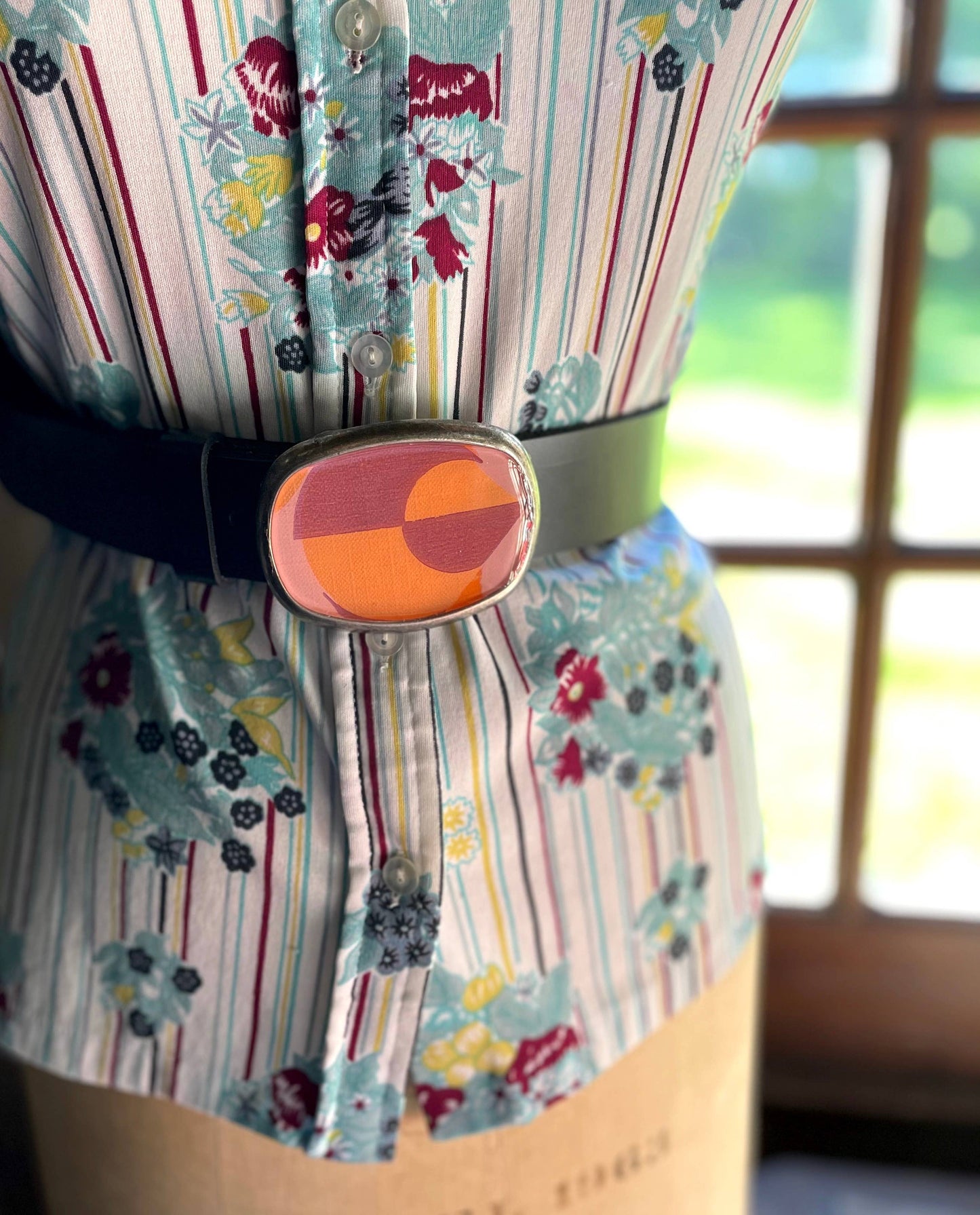 Belt buckle, groovy - vintage wallpaper, 70's inspired retro