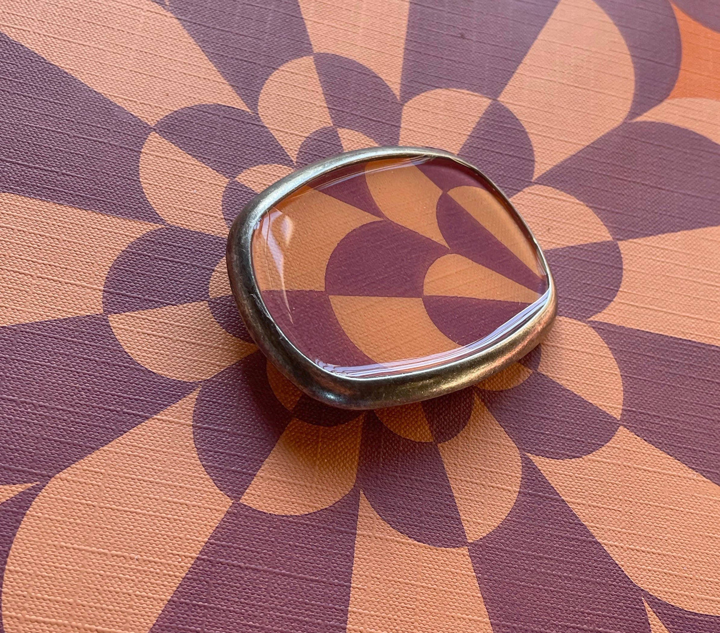 Belt buckle, groovy - vintage wallpaper, 70's inspired retro