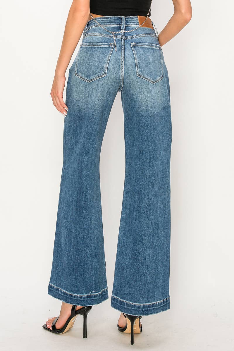 HIGH RISE RELAXED FLARED LEG JEANS