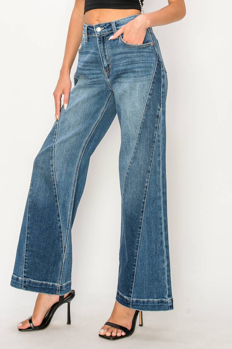 HIGH RISE RELAXED FLARED LEG JEANS