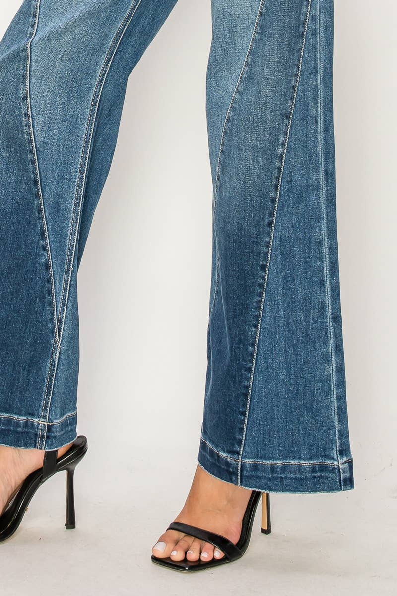 HIGH RISE RELAXED FLARED LEG JEANS