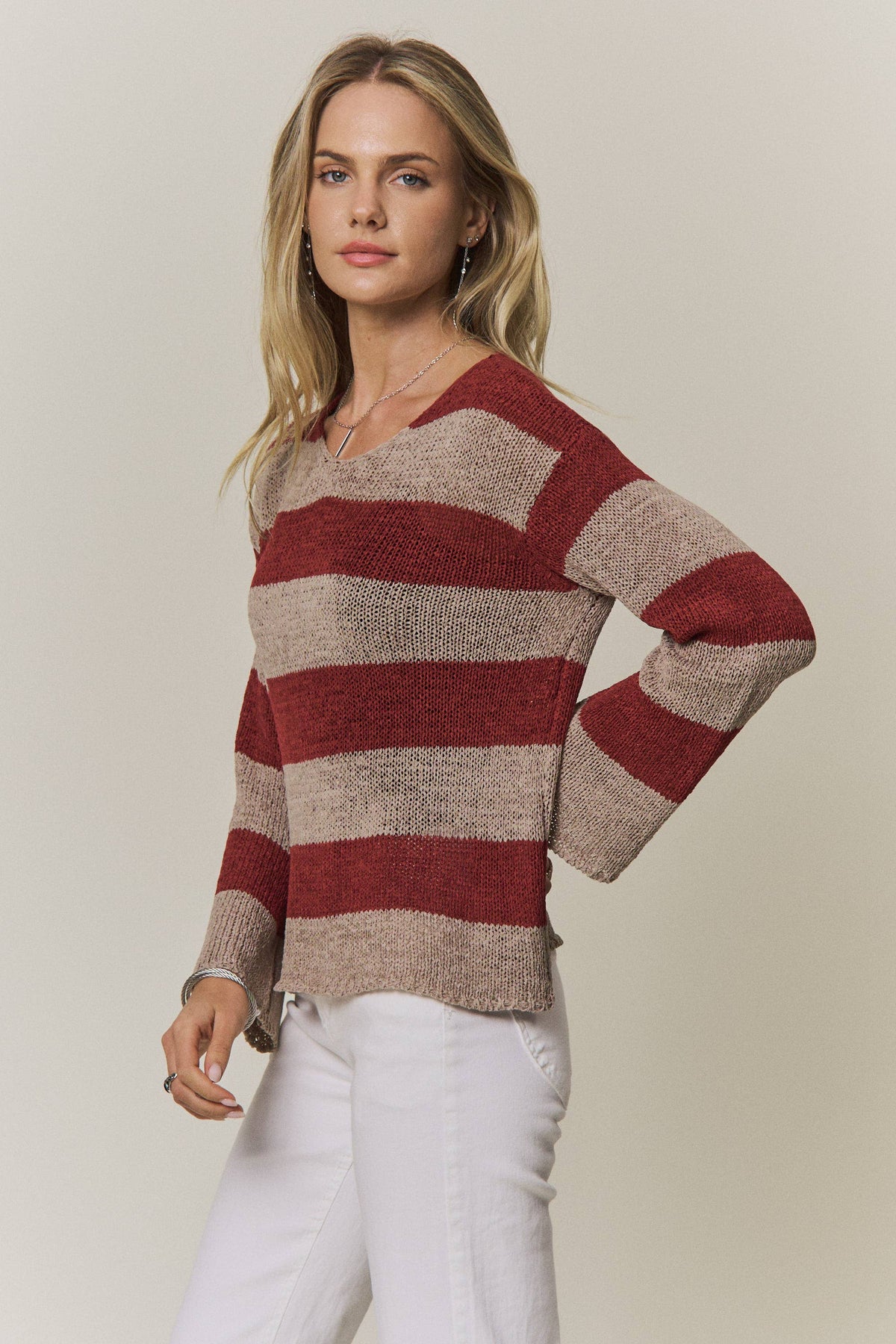 STRIPED LIGHTWEIGHT KNIT SWEATER