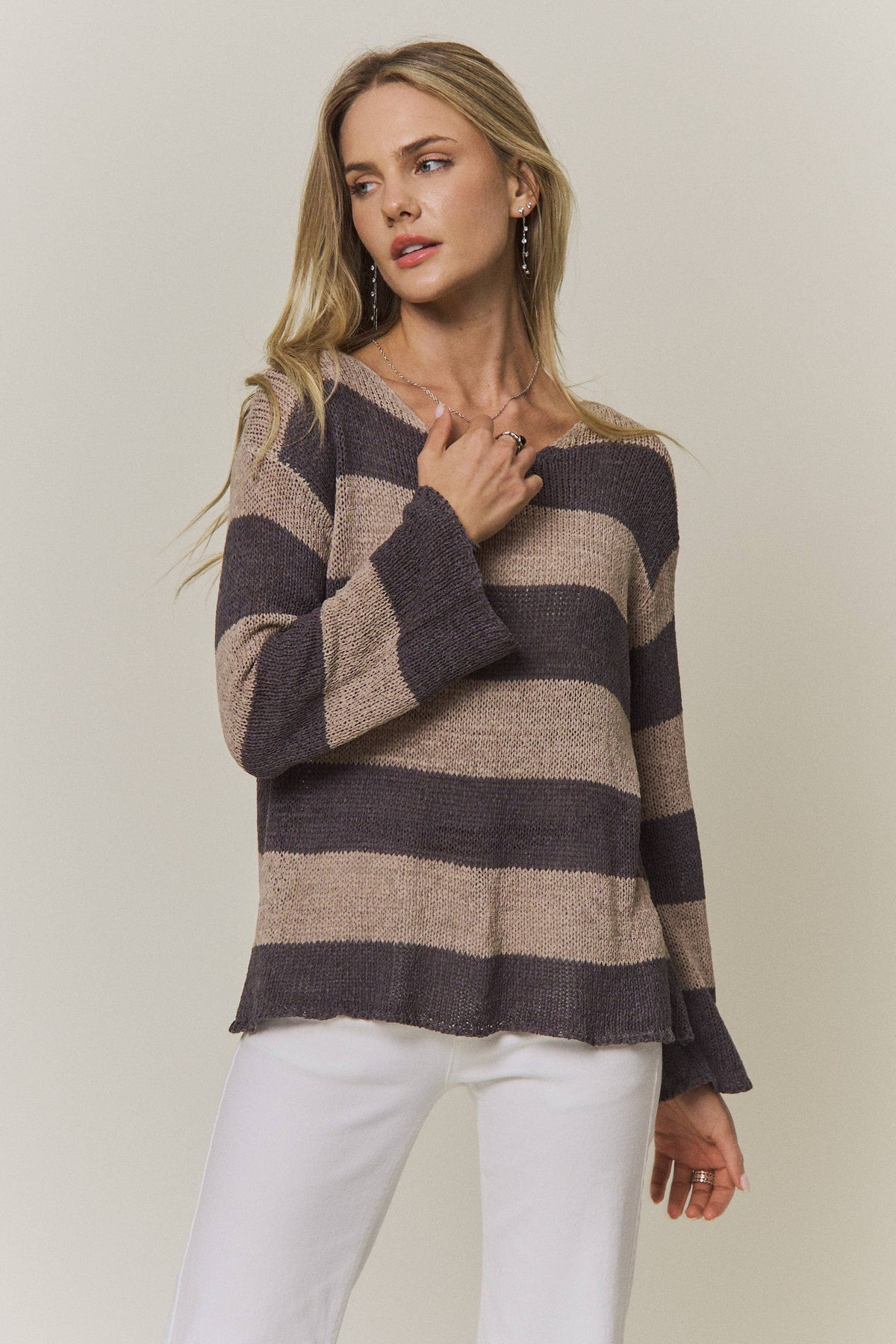 STRIPED LIGHTWEIGHT KNIT SWEATER